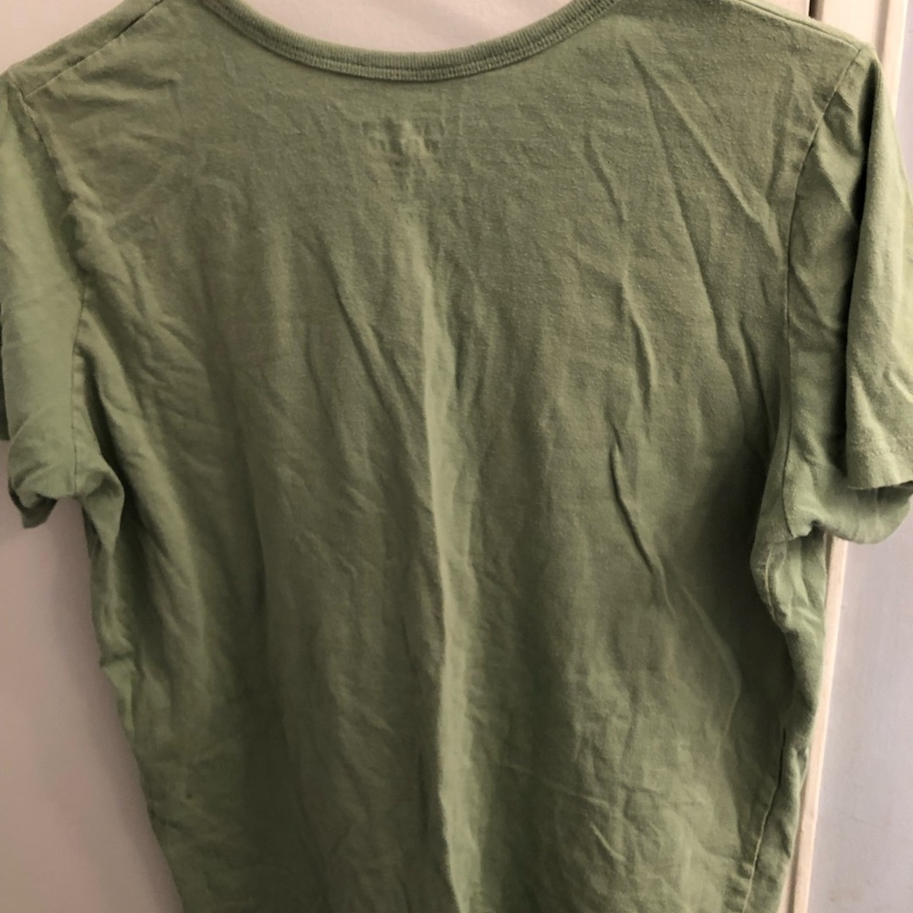 Basic Green Tee - Picture 4 of 4